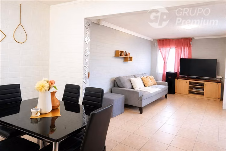 Casa en venta de 3d+2b+ 2est en Lampa