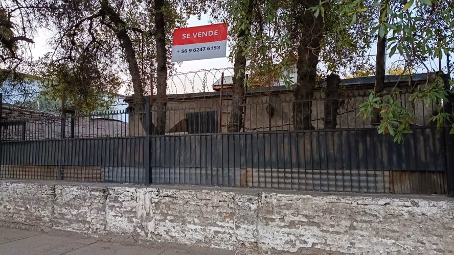 Se vende amplio terreno de 532 m2 ideal para talleres, bodegaje e ind. inofensiva