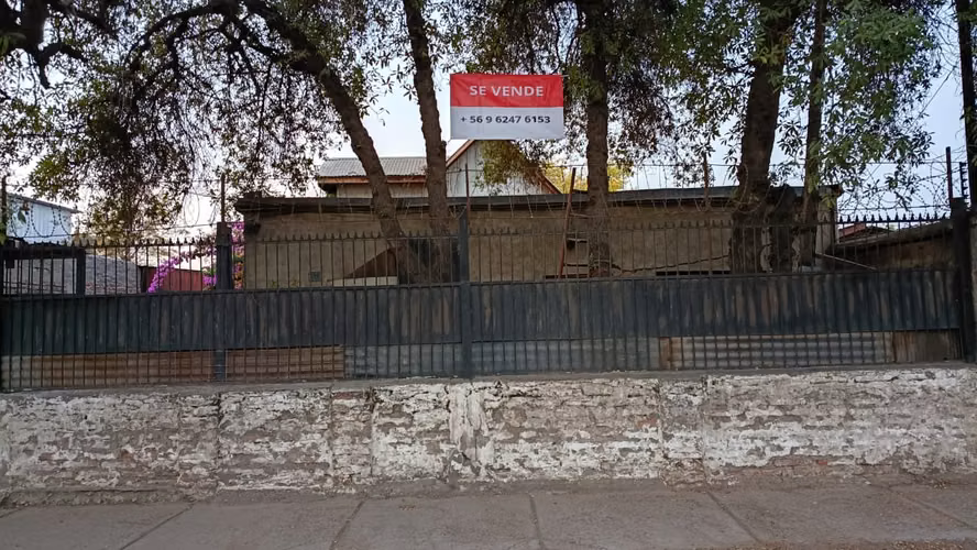 Se vende amplio terreno de 532 m2 ideal para talleres, bodegaje e ind. inofensiva