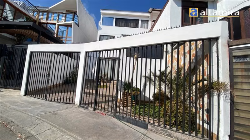 Casa en venta de 4 dorm. en Iquique