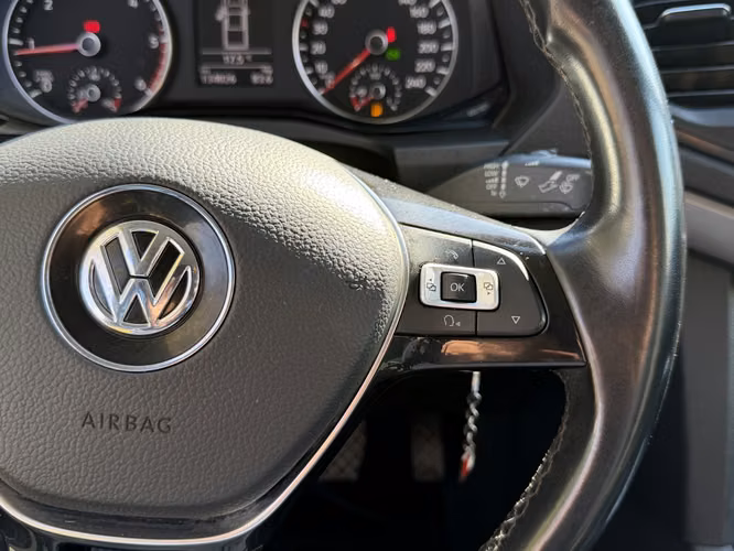 VOLKSWAGEN AMAROK 2023