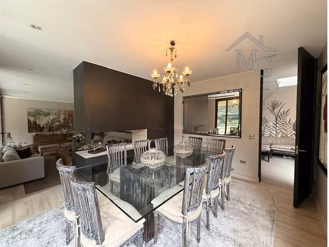 Casa en venta de 5 dorm. en Las Brisas Colina