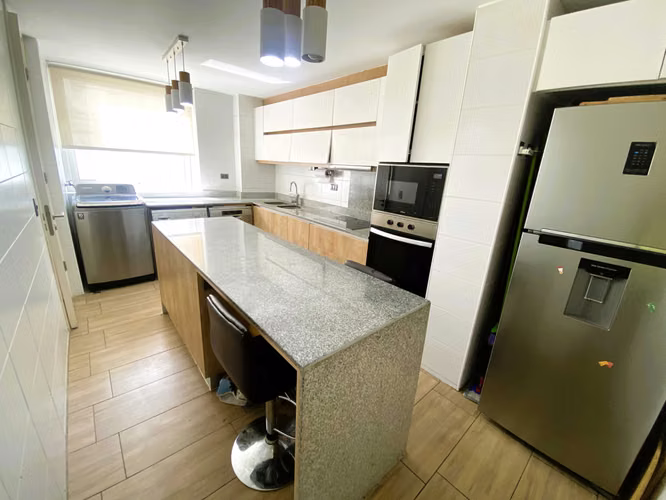 Excelente Ubicación en Huechuraba 3D/2B+2E (164881)