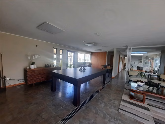 Casa en arriendo de 5 dorm. en Colina