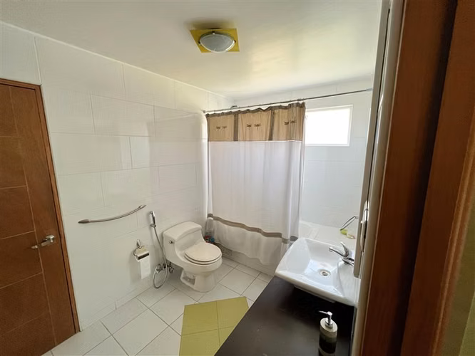 Casa en arriendo de 5 dorm. en Colina