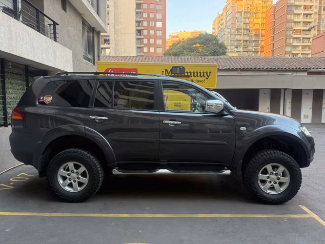 Mitsubishi Montero diesel 4X4 año 2013