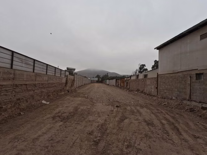TERRENO  EN ARRIENDO PLENO AV. LOS CARRERA CON AV. DIEGO DE ALMAGRO.