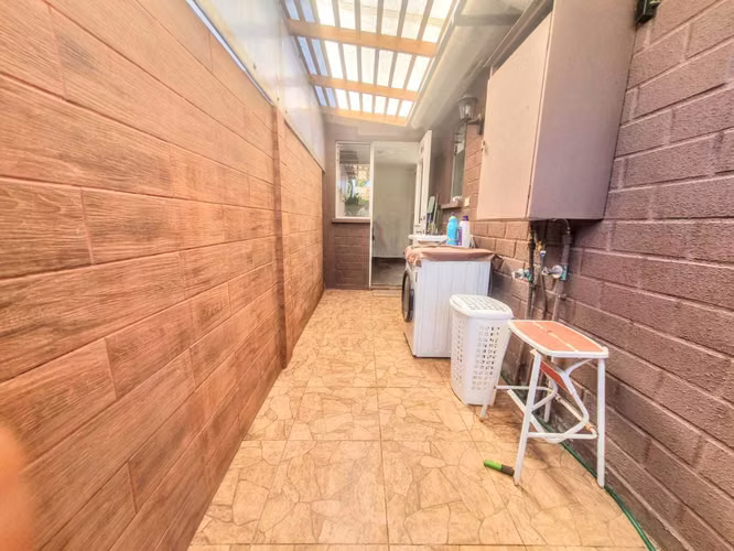 Casa no pareada 3D/1B amplio patio trasero (164904)
