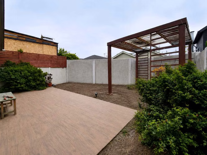 Casa aislada 3D/1B buen barrio, amplio patio (164904)