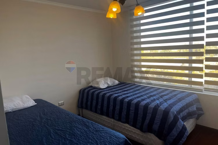 Departamento amoblado en condominio borde río