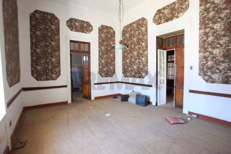 Gran casona comercial pleno centro pichilemu