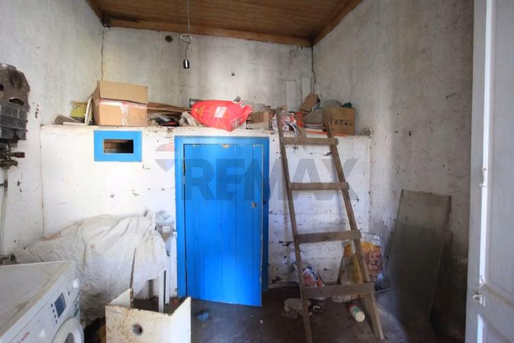 Gran casona comercial pleno centro pichilemu