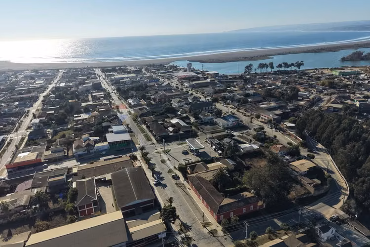 Gran casona comercial pleno centro pichilemu