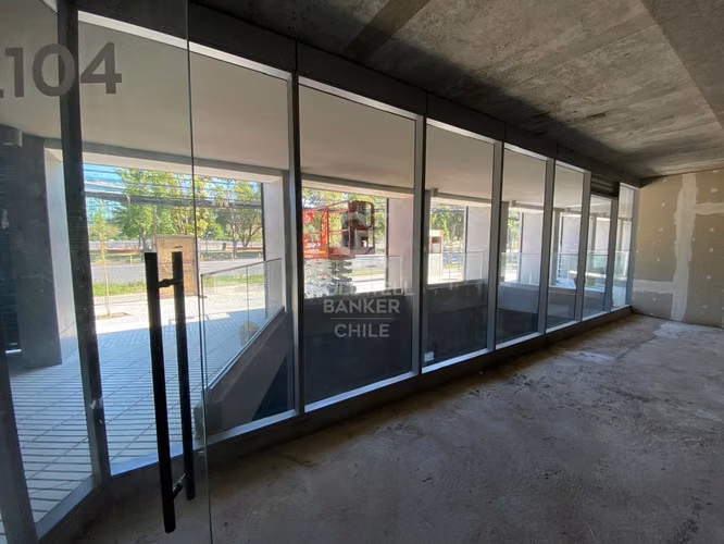 Locales comerciales en galería en Plena Providencia