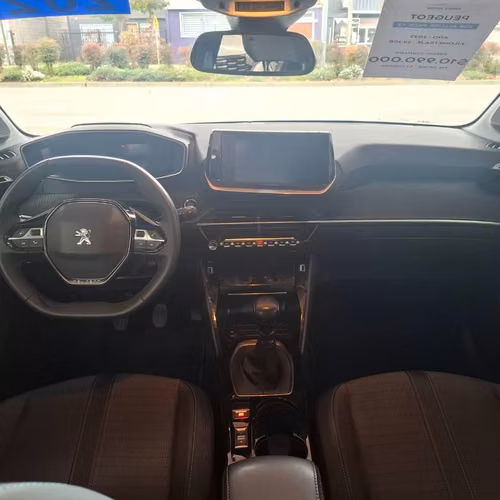 Peugeot 208 Allure 1.2T 2023