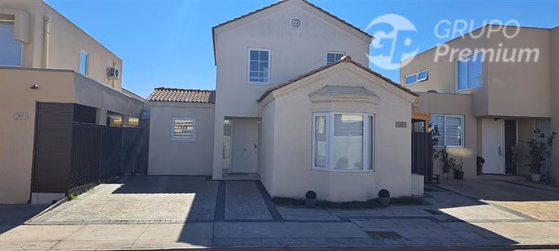 Casa 3D/3B con Terraza y Acceso a Laguna