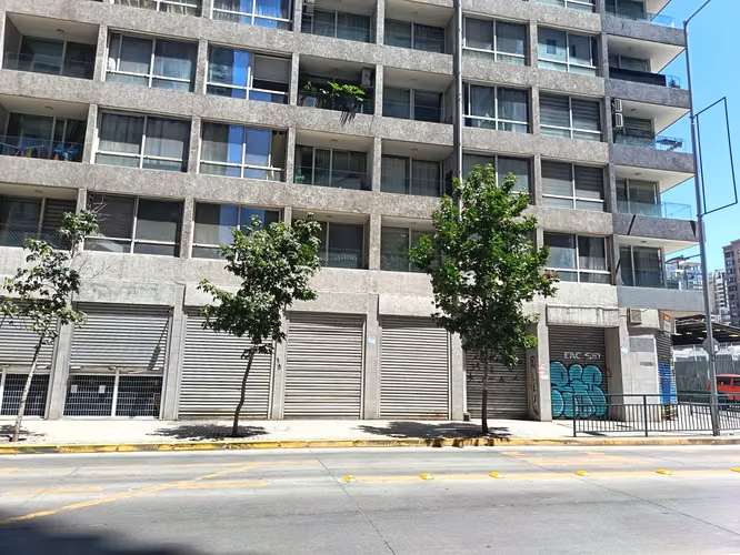 LOCAL PRIMERA LINEA A LA CALLE, CARMEN-SANTA VICTORIA - Imagen 9