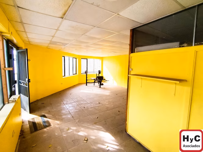Terreno Amplio en El Llano con Construcciones para empresas