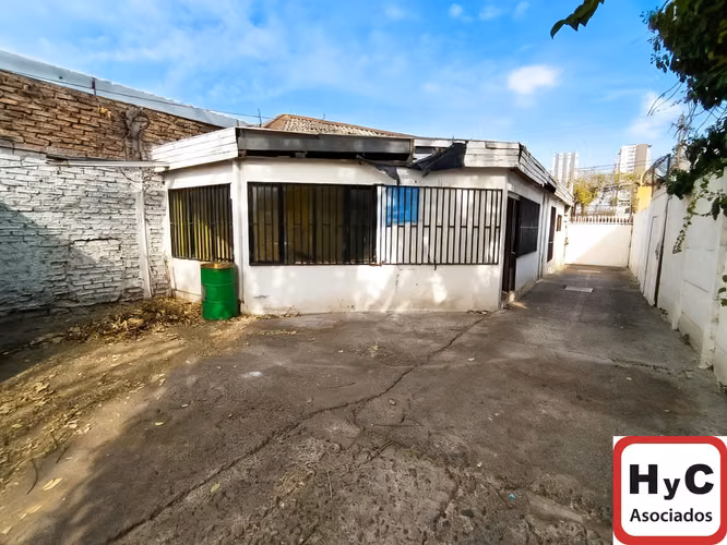 Terreno Amplio en El Llano con Construcciones para empresas
