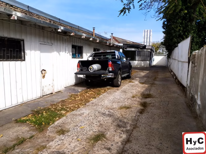 Terreno Amplio en El Llano con Construcciones para empresas