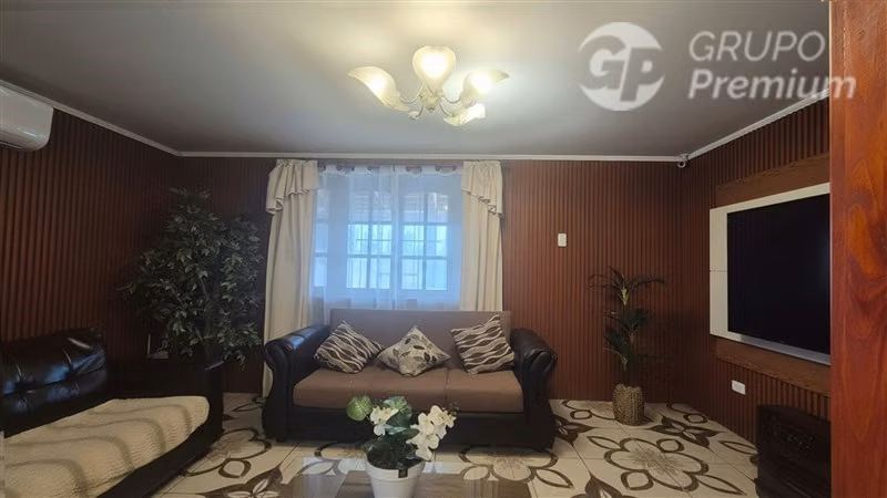 Casa en arriendo de 4 dorm. en Lampa