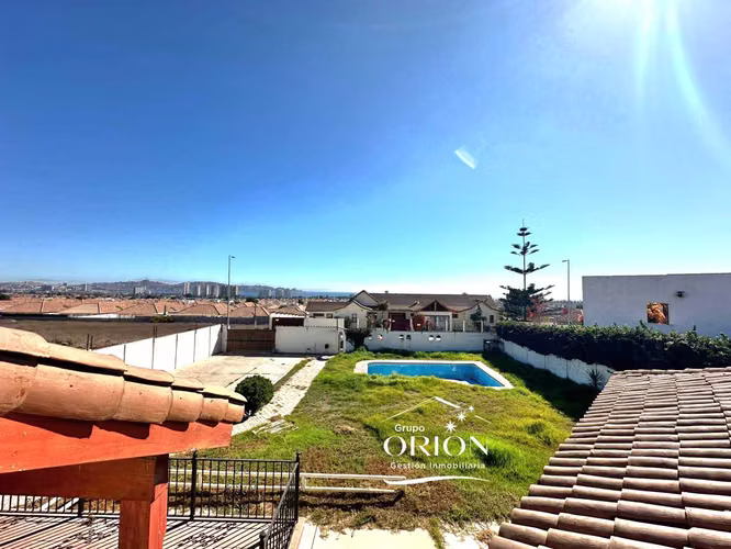 Elegancia y Amplitud en Peñuelas  (165011)