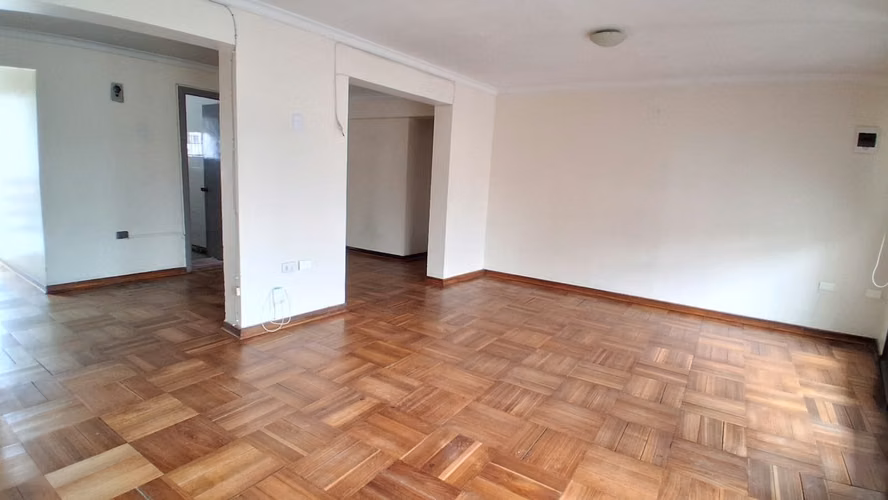 ¡Acepto Canje! Se Vende Impecable Departamento Uso habitacional y Comercial 4D-1B-1Bg. En Gran Avenida 9429, La Cisterna.