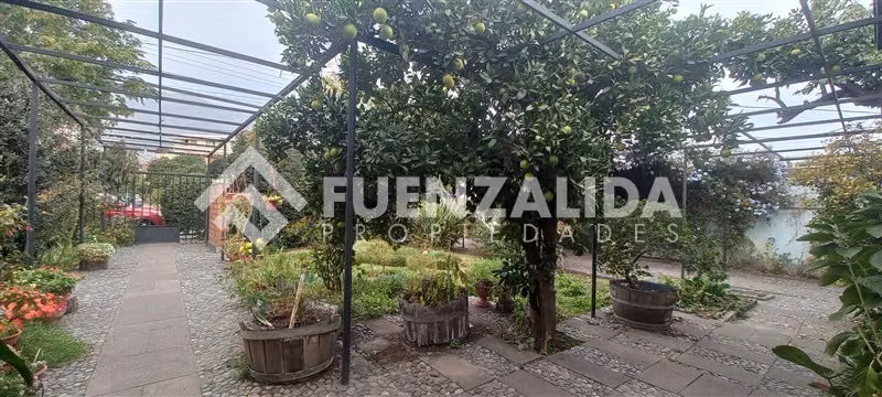 Terreno Construcción en venta en La Reina 918 m2.