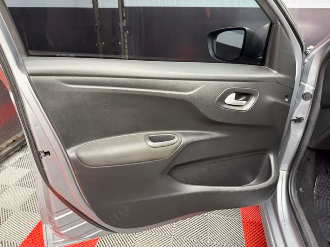Citroen C-Elysee HDI 1.6 Shine (PIE DESDE $3.500.000)