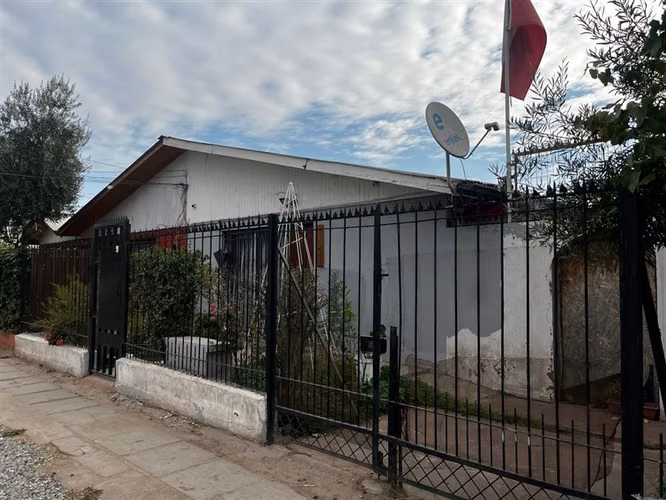 Casa en venta de 2 dorm. en San Bernardo