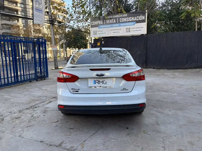 2014 Ford Focus 2.0 SE 4X2 MT 4P