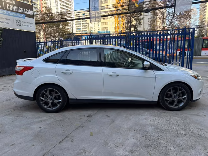 2014 Ford Focus 2.0 SE 4X2 MT 4P