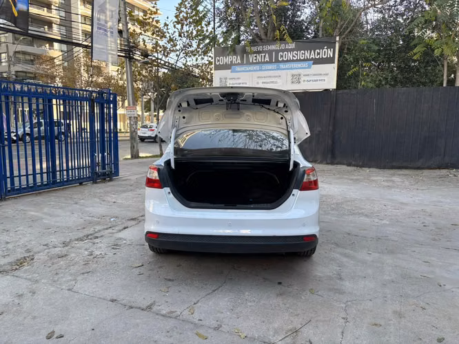 2014 Ford Focus 2.0 SE 4X2 MT 4P