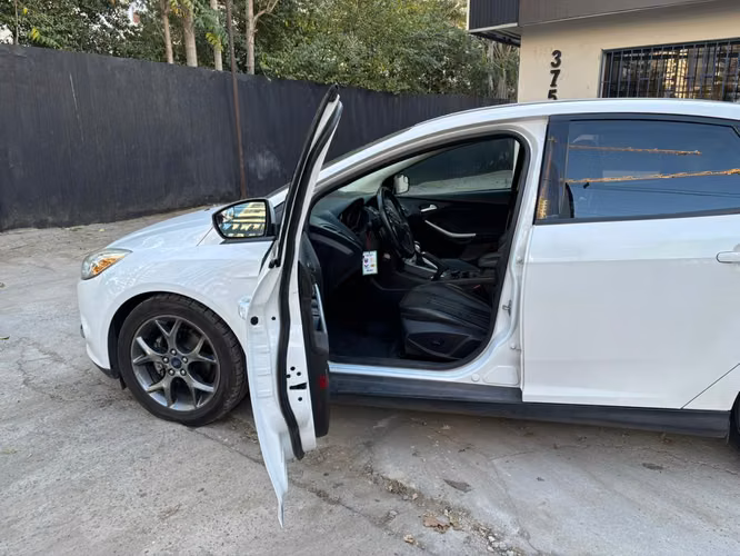 2014 Ford Focus 2.0 SE 4X2 MT 4P