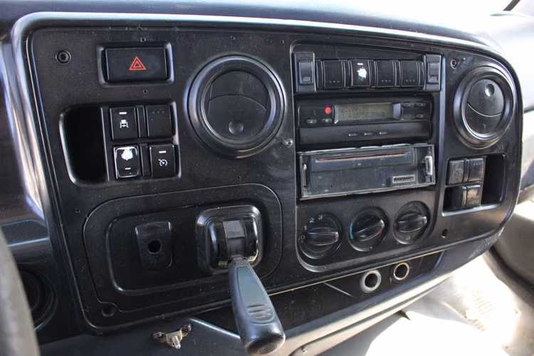 FORD CARGO 2429 AÑO 2013 6X2 FURGON 7.50m LARGO