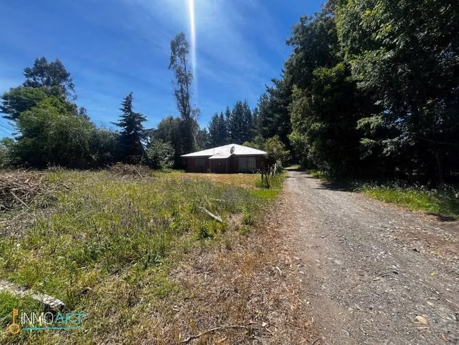 Venta de Parcela, 9000 mts2 con 5 casas, en Padre las Casas