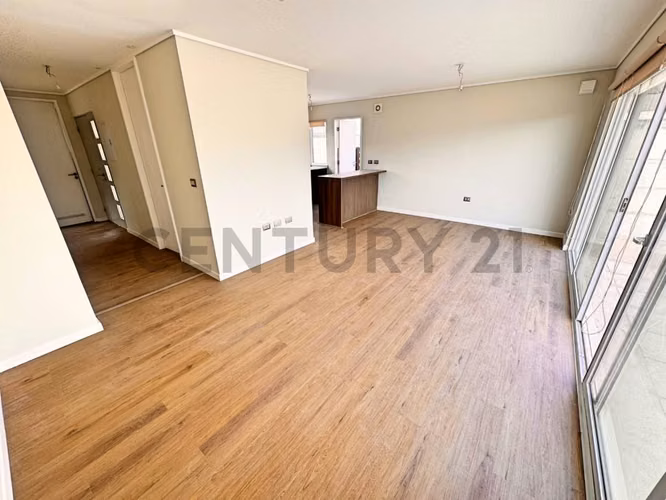 En arriendo casa nueva en sector de Serena Golf