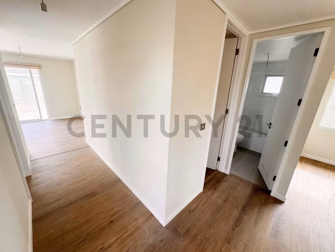 En arriendo casa nueva en sector de Serena Golf
