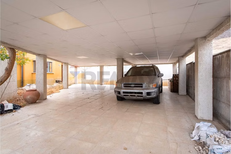 Casa ciudad de los valles 234 mts útiles 4d +4b