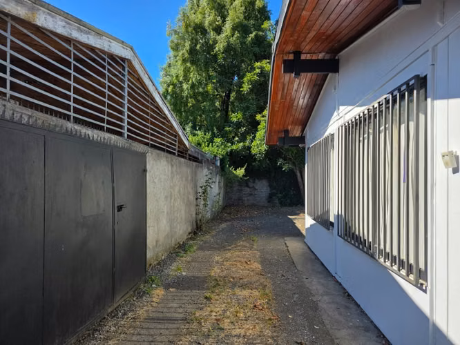 Arrienda casa uso Comercial en el centro de Los Ángeles.