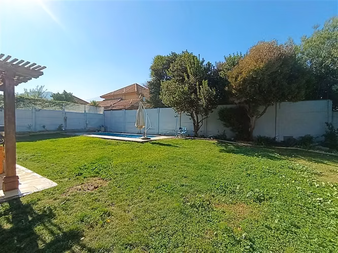 4D mas home office, piscina en condominio Ayres de chicureo