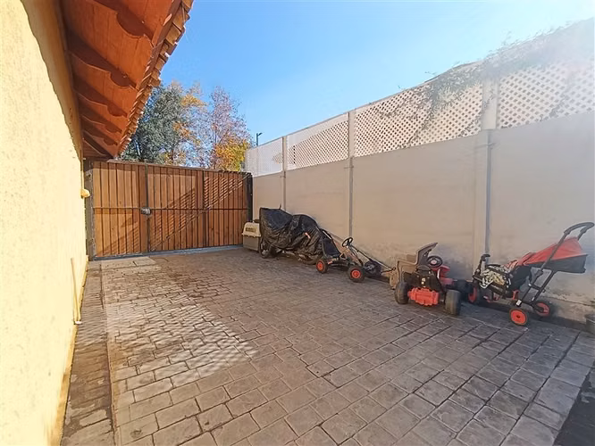 4D mas home office, piscina en condominio Ayres de chicureo