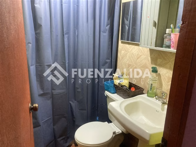 Casa venta de 2 dorm. 1 Baño, patio en La Florida