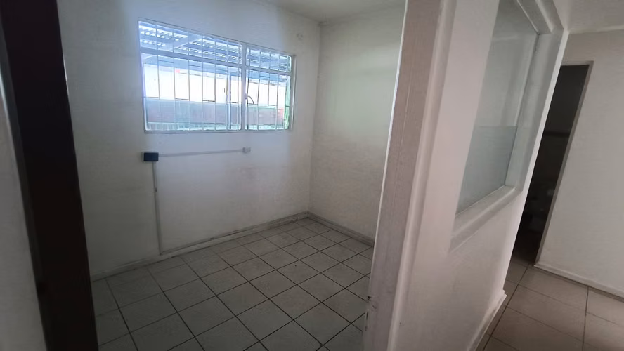 Propiedad comercial en arriendo en segundo piso – Coronel
