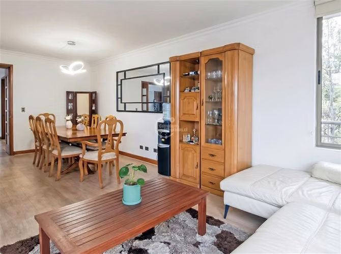 Departamento en venta de 4 dorm. en Vitacura