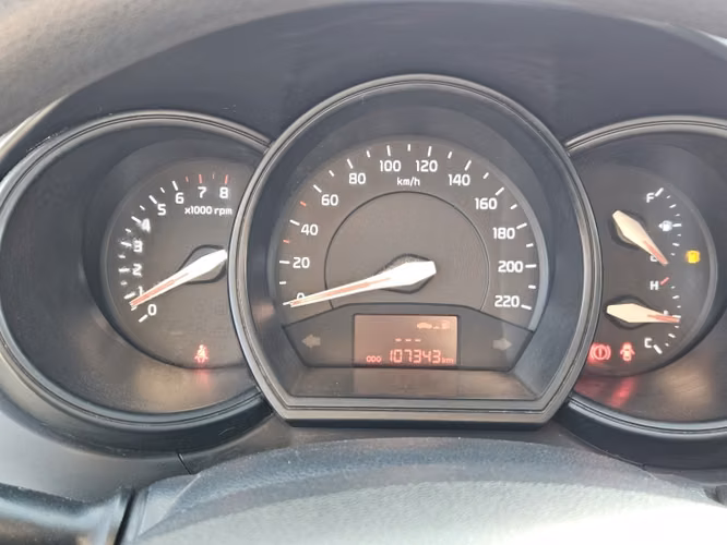 Kia Rio 4 Ex Mt 1.4 2015