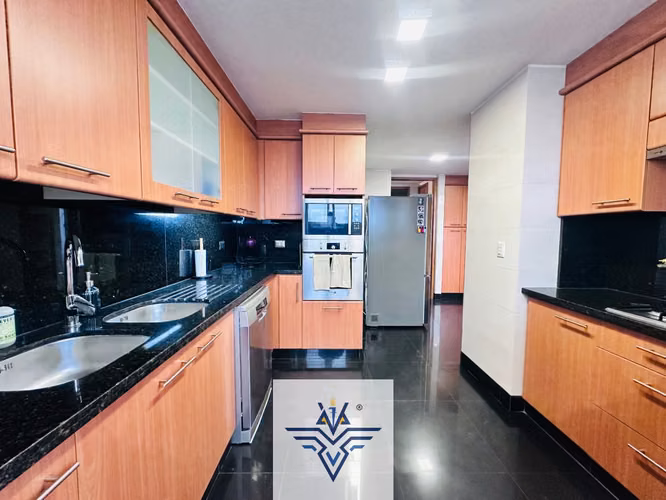 Departamento en venta c/ estacionamiento en Libertad