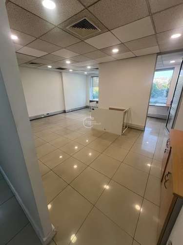 Oficina en arriendo en Vitacura