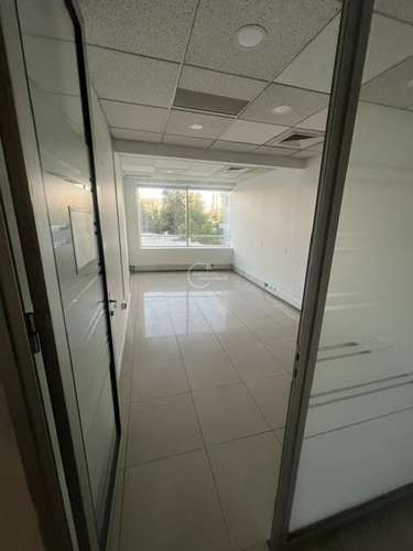 Oficina en arriendo en Vitacura