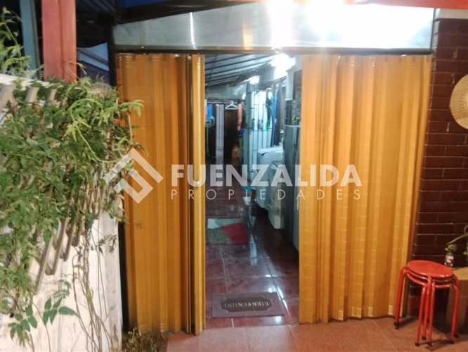 Casa en venta de 3 dorm. en La Florida